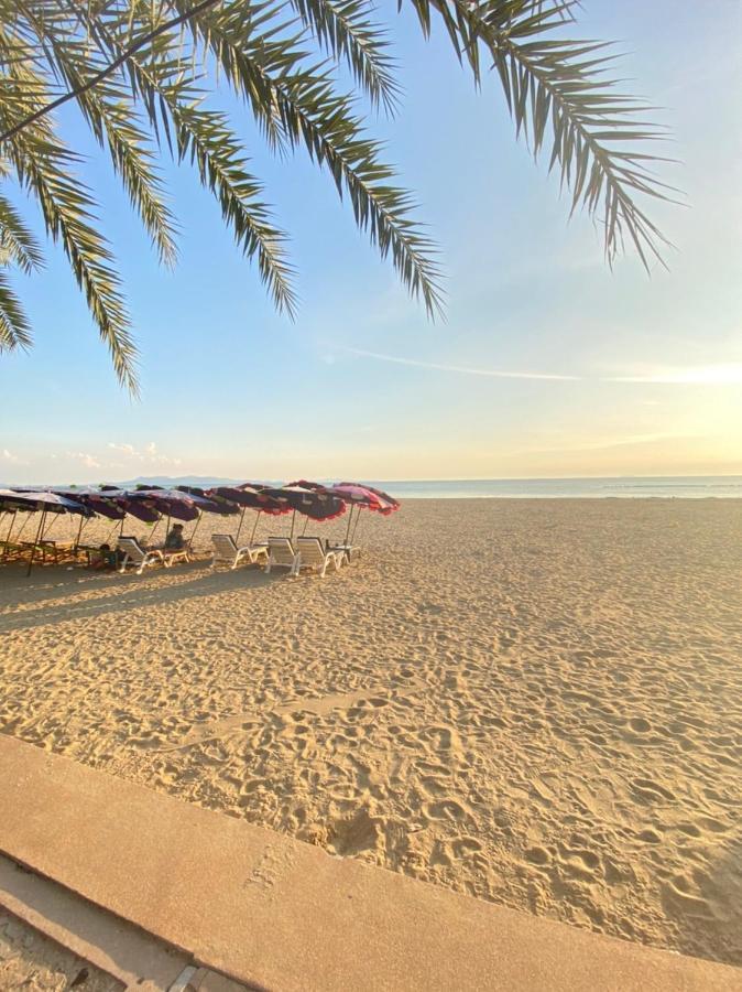 Aeras Jomtien By Cherry Aparthotel Kültér fotó